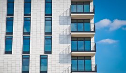 绝情“分手”国际大牌，地产酒店悄悄“单干”