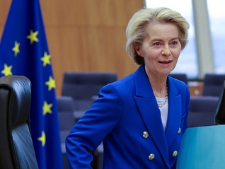 “熟悉的西方不复存在”，冯德莱恩称欧盟准备寻找新贸易伙伴