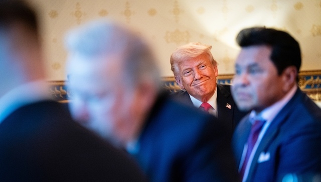 特朗普监督美日贸易谈判，双方在“保护费”方面仍存分歧