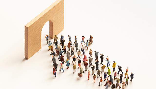 留学生归国潮升温，如何应对更卷的就业市场？