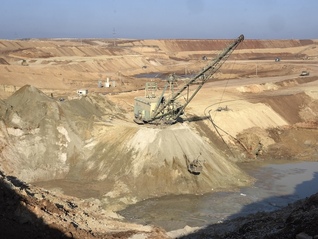 乌美签署矿产协议备忘录，美国坚持优先拿走开采收益