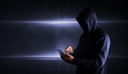 因个人恩怨诬告同事当间谍，某省直机关工作人员被降职降级