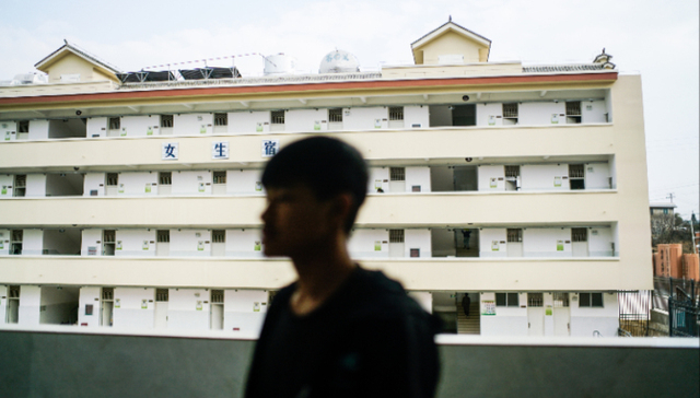 村小萎缩、师资薄弱，乡村教育的出路何在？