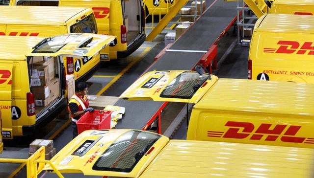 关税冲击跨境物流，DHL暂停部分对美包裹业务