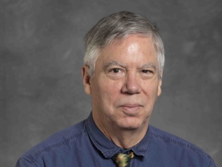 【专访】美国国际服务贸易专家麦克奈特：美国国内对特朗普经济政策逐渐失去信心