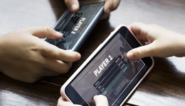 疯狂的小游戏：2周开发，成本10万，月入4亿叫板《原神》