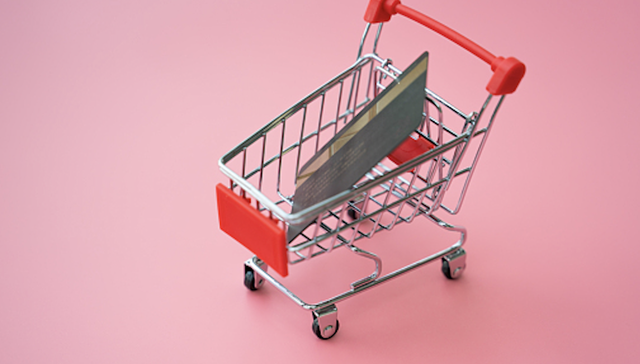 登上热搜，央视曝光购物卡成洗钱工具