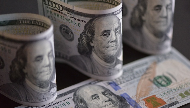 美元指数三年来首次跌破98，更像风险资产的美元还会跌多少？