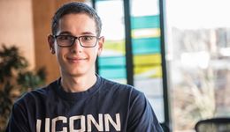 成立1年25万ARR、千万估值，00后创始人靠3人团队颠覆这个行业