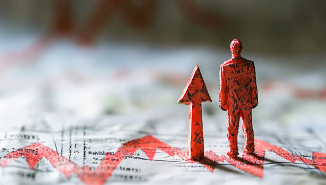 特朗普政府缓和立场，美股三大股指涨超2%