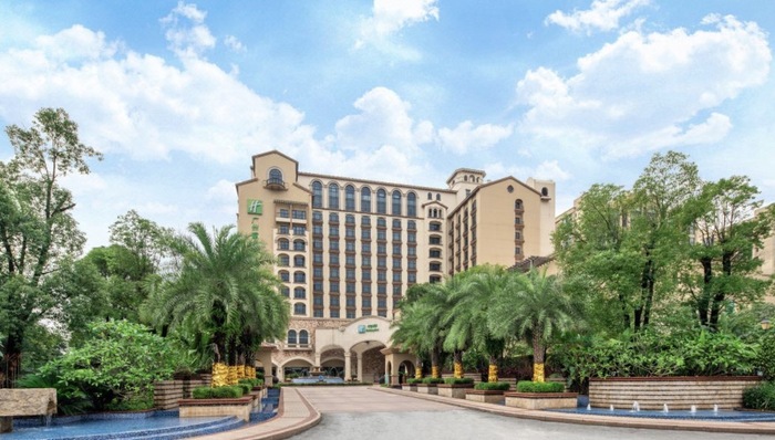 富力地产旗下一酒店七折甩卖无人问津，首拍流拍