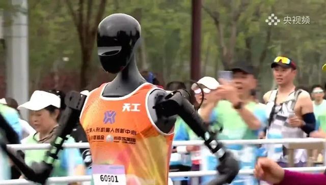揭秘北京机器人马拉松：谁在打造下一个“体育科技IP”？