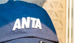 安踏吞下狼爪，一條全球化野心的必由之路