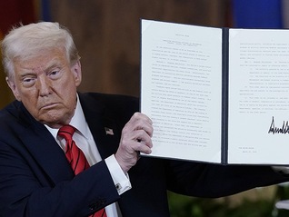 特朗普称或大幅降低对中国关税，外交部这样回应