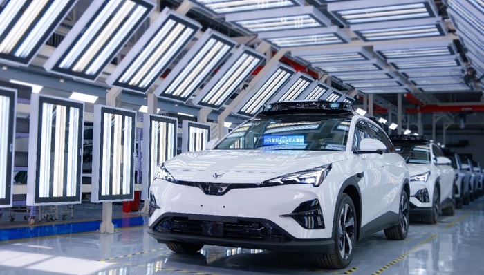 闪电快讯 ｜ 小马智行第七代 Robotaxi首批车型将在2025年下半年投入运营