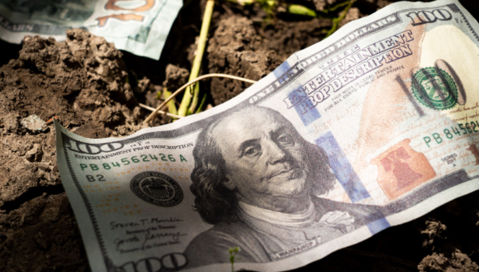 “大金主”城堡投资创始人发出警告：贸易战正在损害美国国债的声誉