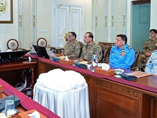 克什米尔血腥袭击后巴基斯坦反击印度：关闭领空、暂停贸易