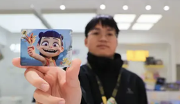 2元一包的卡牌，比泡泡玛特还赚钱