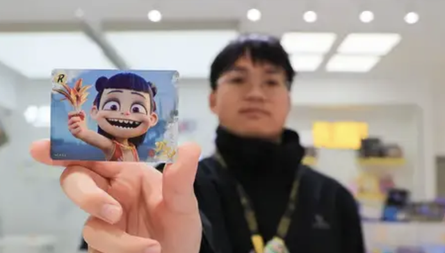 2元一包的卡牌，比泡泡玛特还赚钱