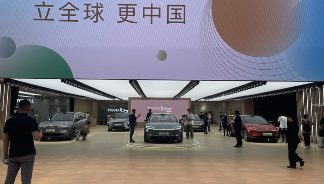 在中国为中国，跨国车企把营销口号变成了实际行动 | 2025上海车展