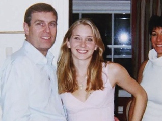 爱泼斯坦“萝莉岛”关键证人自杀身亡，家人：她是终身受害者