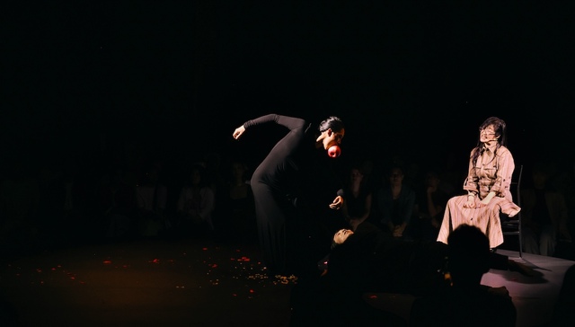 Bottega Veneta的合作对象是余秀华，Longchamp巡回开菜园｜是日美好事物