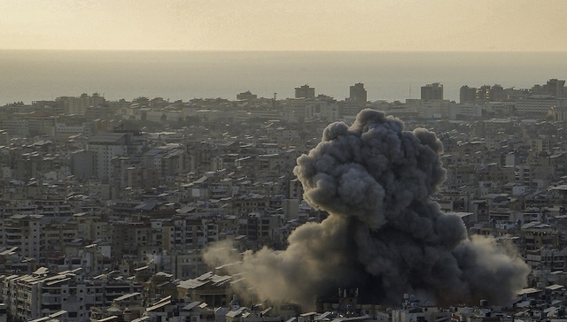 伊朗港口爆炸已致40人死亡，撼动国际贸易大动脉