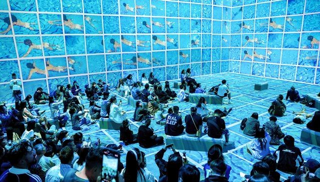 打破陈规，推翻“观看”：大卫·霍克尼首个数字艺术展登陆上海