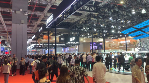 逛了6个小时的上海车展。有些不太成熟的感受。与你分享。