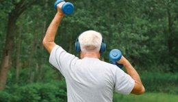 花4.3万买课成超级VIP，兴趣岛割不动老年人了？