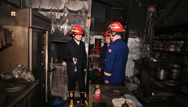 辽阳火灾排除燃气爆炸和人为放火，正围绕遗留烟头、电气故障等方向开展调查