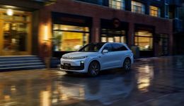 理想MEGA，破茧再生？