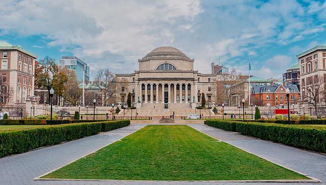 董某莹就读的巴纳德学院是“野鸡大学”吗？
