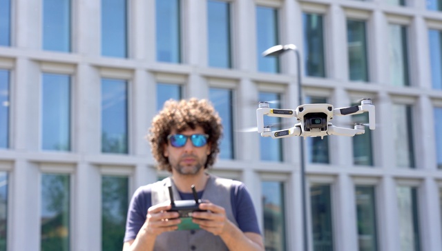 “想要发展，就得一直在牌桌上”，关税冲击波下的东莞无人机厂商仍坚持生产