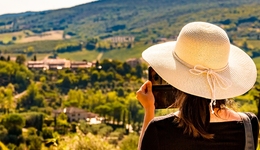 從68元咖啡到百元露營，我在山寨景點(diǎn)當(dāng)大冤種