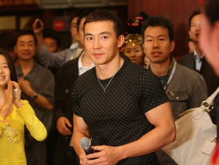 刘畊宏否认录综艺强制清场，其账号9天累计掉粉23万