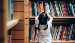 是否有人利用身为母亲的事实，去抵消人生的失意？ | 一周新书推荐