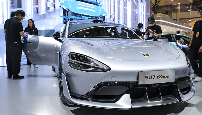 深夜致歉！小米汽车回应SU7 Ultra排位模式及碳纤维双风道前舱盖争议