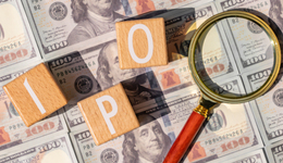 “縣城中產(chǎn)”喝出一個(gè)IPO，年入30億，創(chuàng)始人夫婦身家超100億