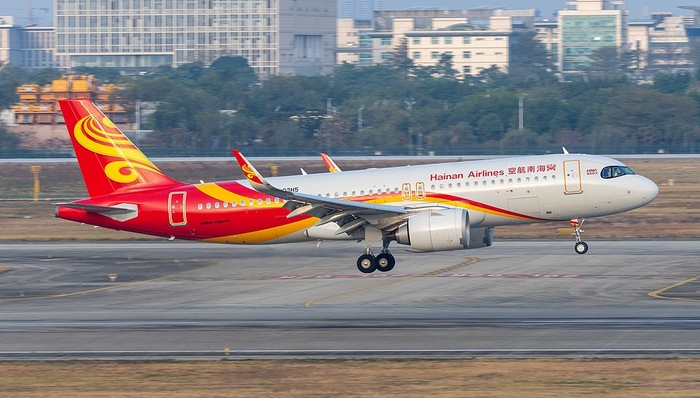 海航2024年业绩转亏“大变脸”，负债率高居不下，汇兑损失拖后腿