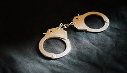 结交政治骗子、长期痴迷赌博，重庆政法委原书记陆克华被逮捕