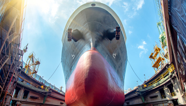 恒力重工“曲线上市”获批，三年业绩对赌超48亿