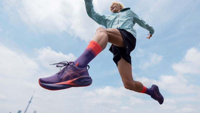 跑鞋让亚瑟士大赚，棒球网球产品调整在继续