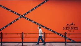 爱马仕涨不动了