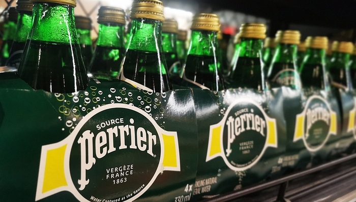 法国公布“巴黎水”丑闻调查报告：存在消费者欺诈行为
