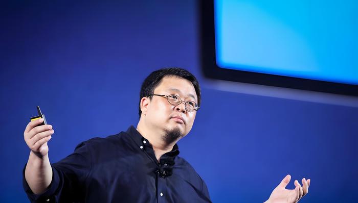 罗永浩为还债入驻百度优选，开辟带货新战场