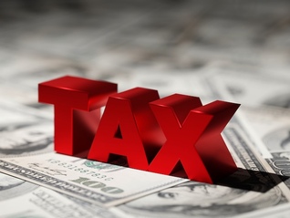 特朗普关税至少面临7项司法挑战，官司可能要一路打到最高法