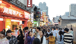 加快实施提振消费专项行动、助外贸企业拓内销，商务部回应促消费工作安排