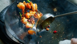 炒菜機(jī)器人席卷餐飲，預(yù)制菜迎來(lái)終結(jié)者？