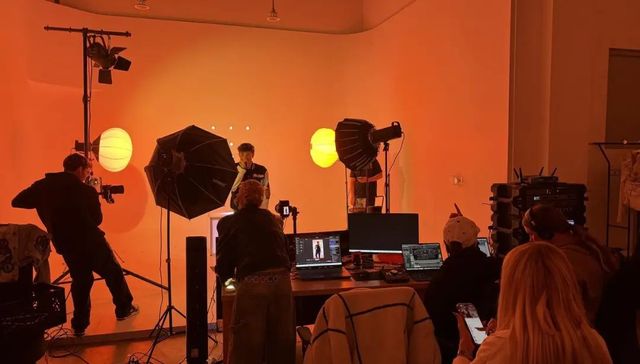 我在好莱坞做团播